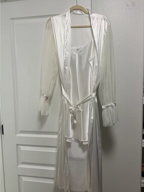 Amazon White Satin Robe & Slip Set with Pleated Chiffon Sleeves